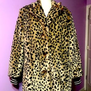 CABI Leopard Print Faux Coat w Detachable Cuffs